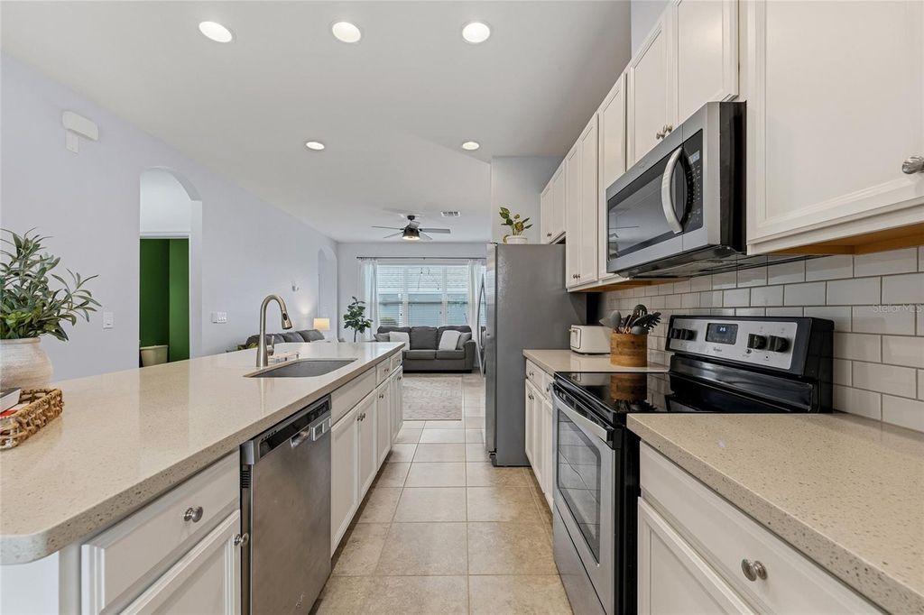 Photo of 11854 Water Run Alley, Windermere, FL 34786 (MLS # O6389949)