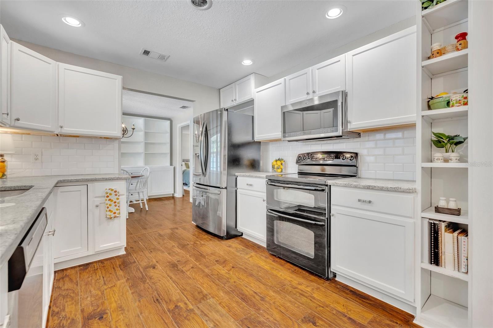 1930 ASTER DRIVE