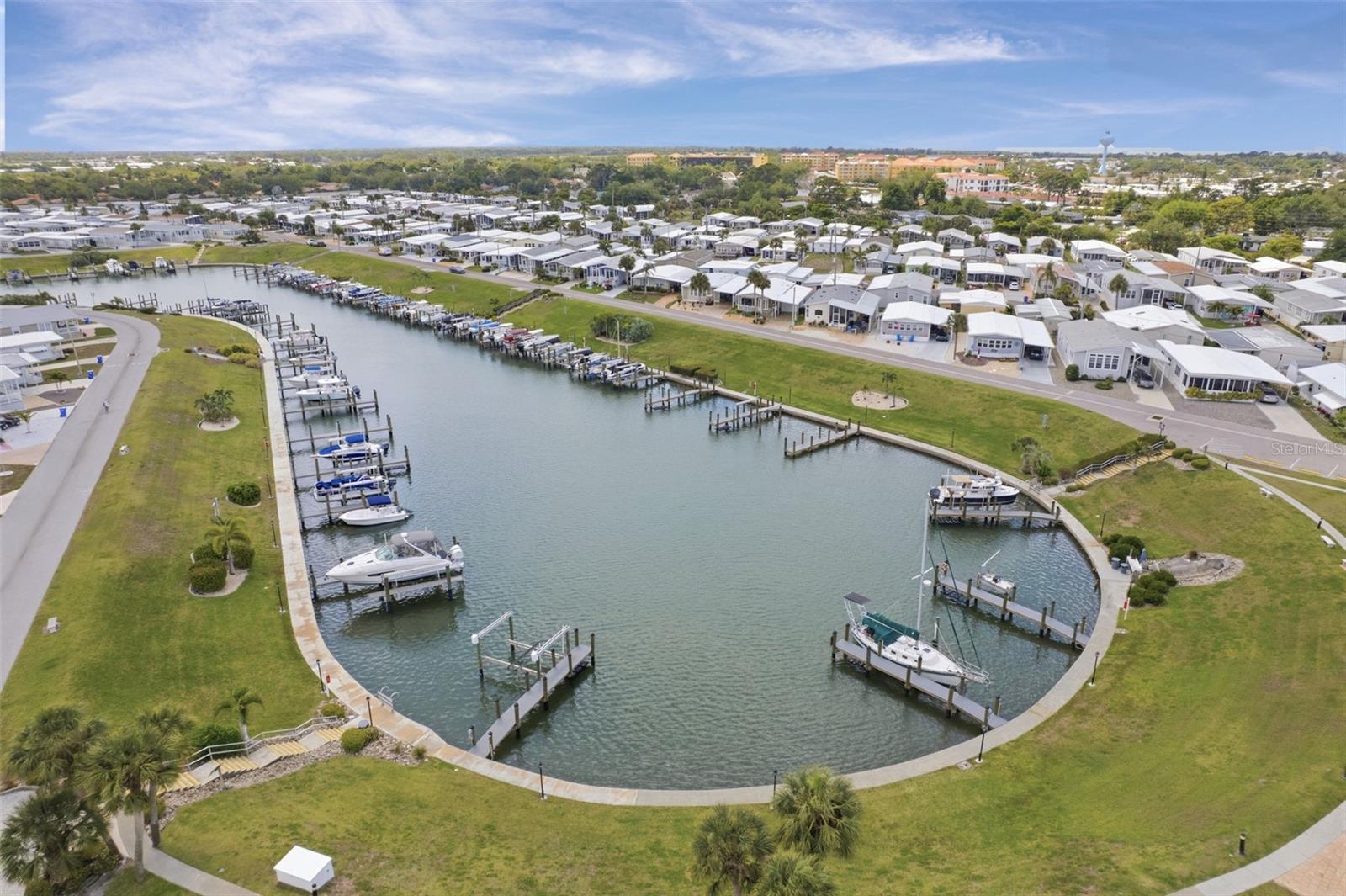 COUNTRY CLUB ESTATES - Residential