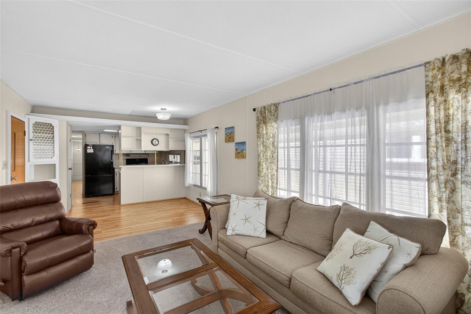 COUNTRY CLUB ESTATES - Residential