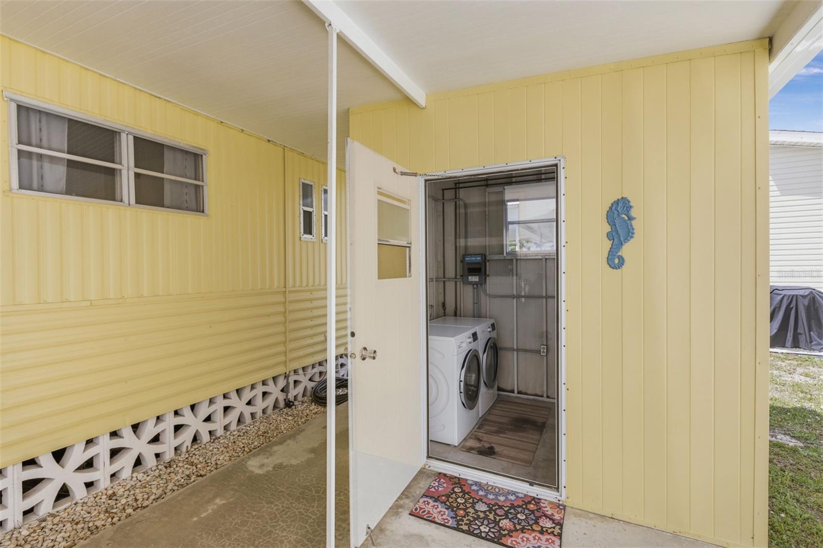 COUNTRY CLUB ESTATES - Residential