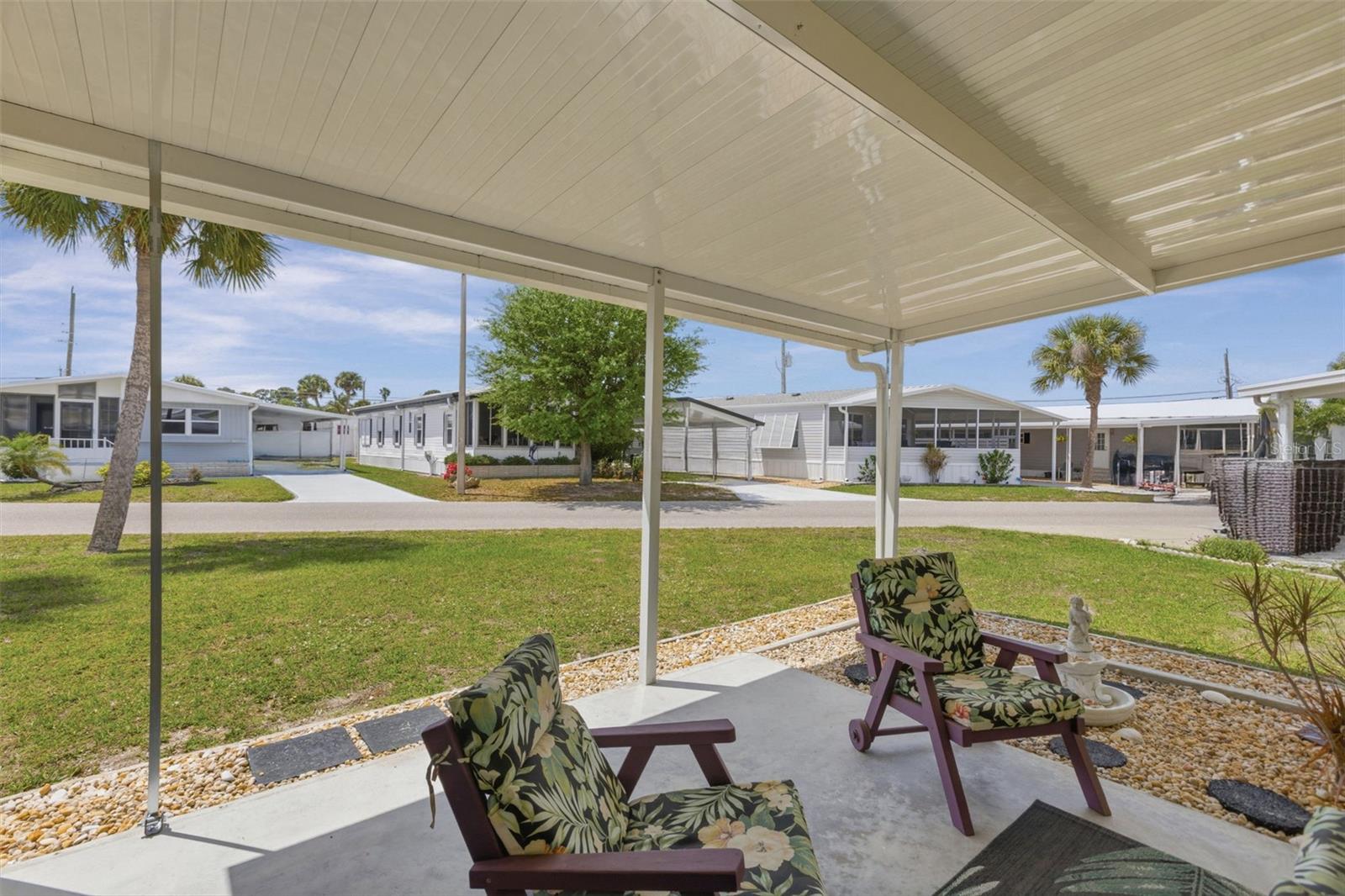 COUNTRY CLUB ESTATES - Residential