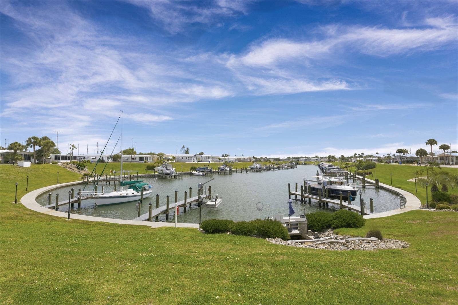 COUNTRY CLUB ESTATES - Residential