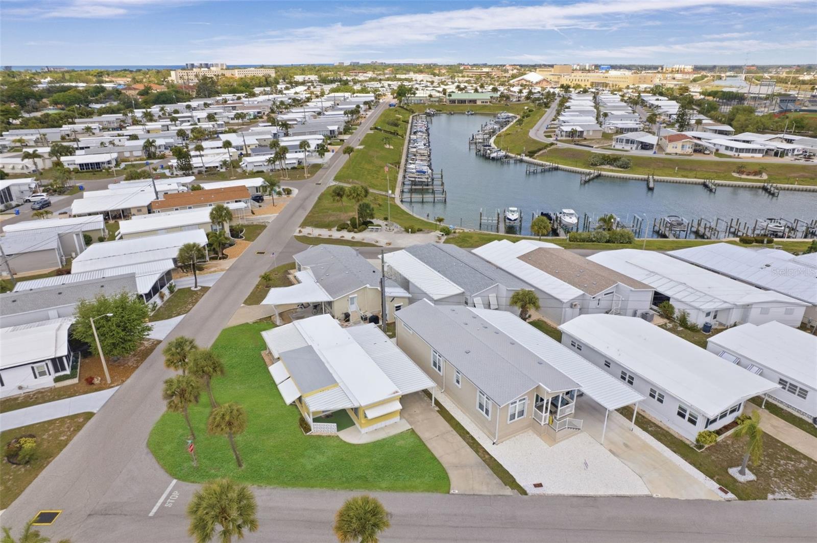 COUNTRY CLUB ESTATES - Residential