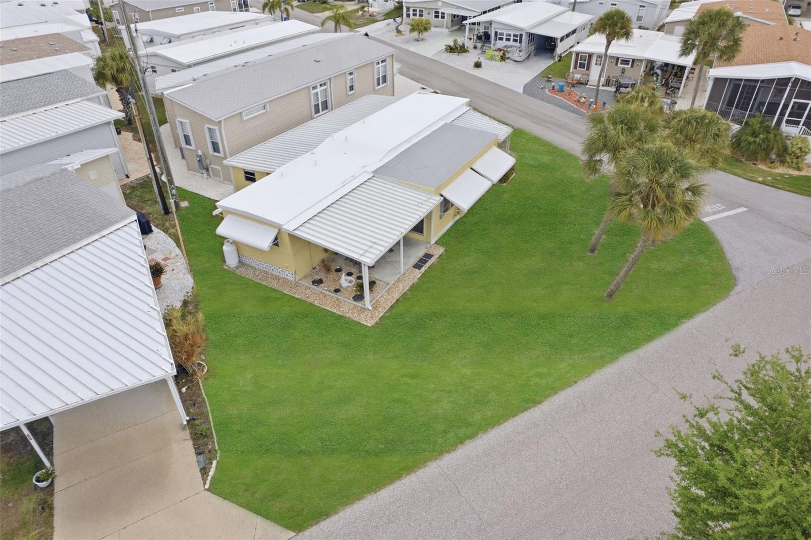 COUNTRY CLUB ESTATES - Residential