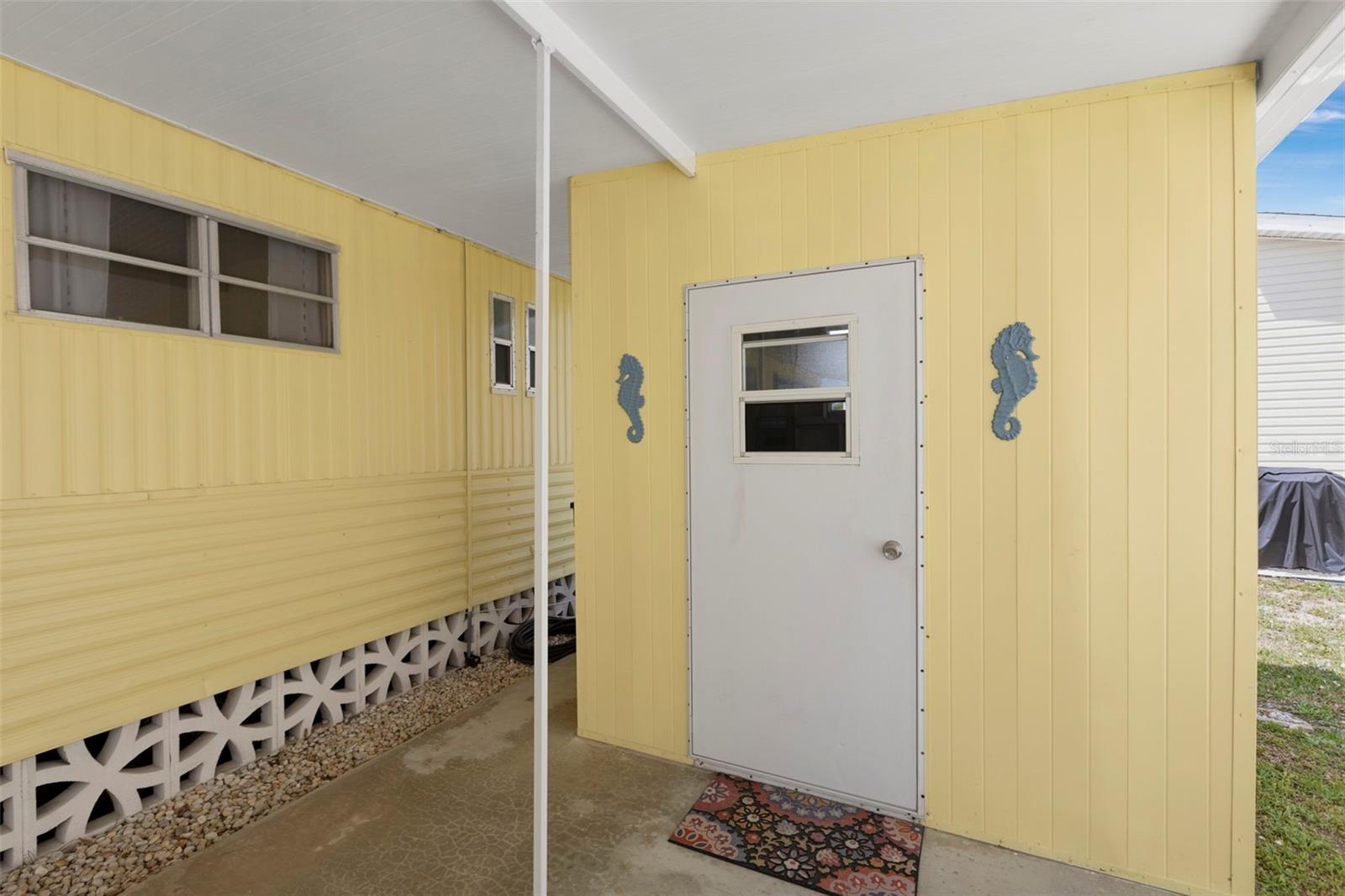 COUNTRY CLUB ESTATES - Residential