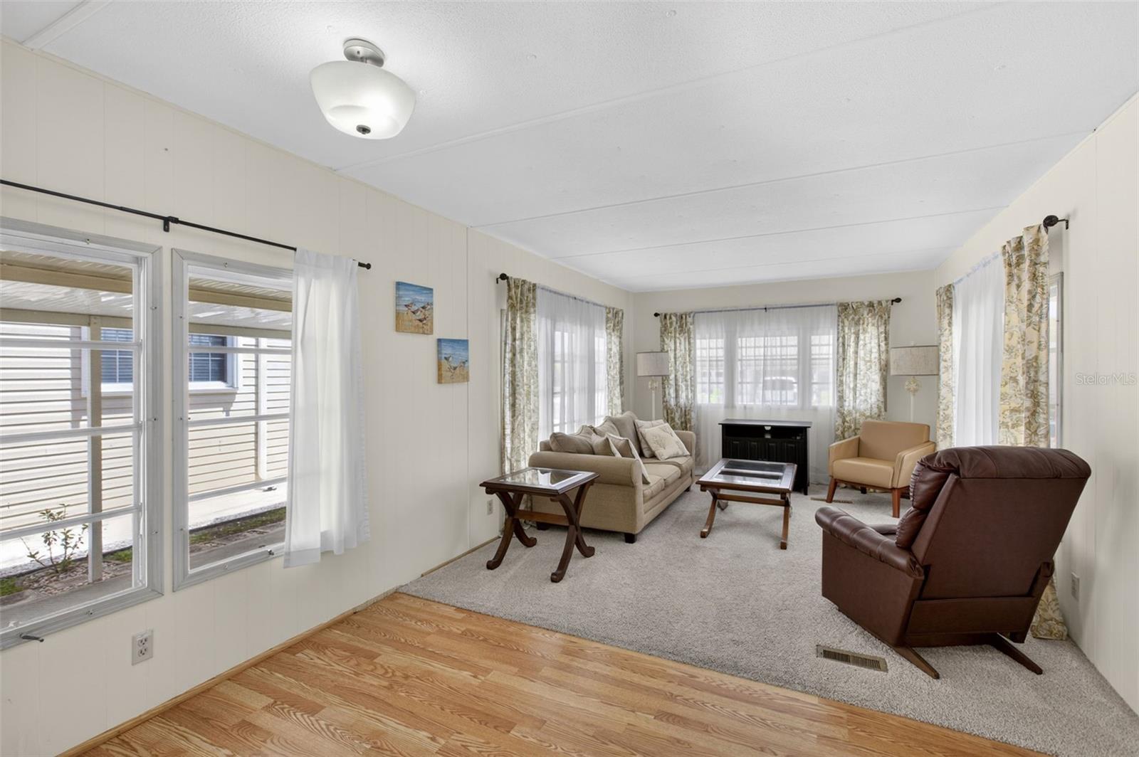 COUNTRY CLUB ESTATES - Residential