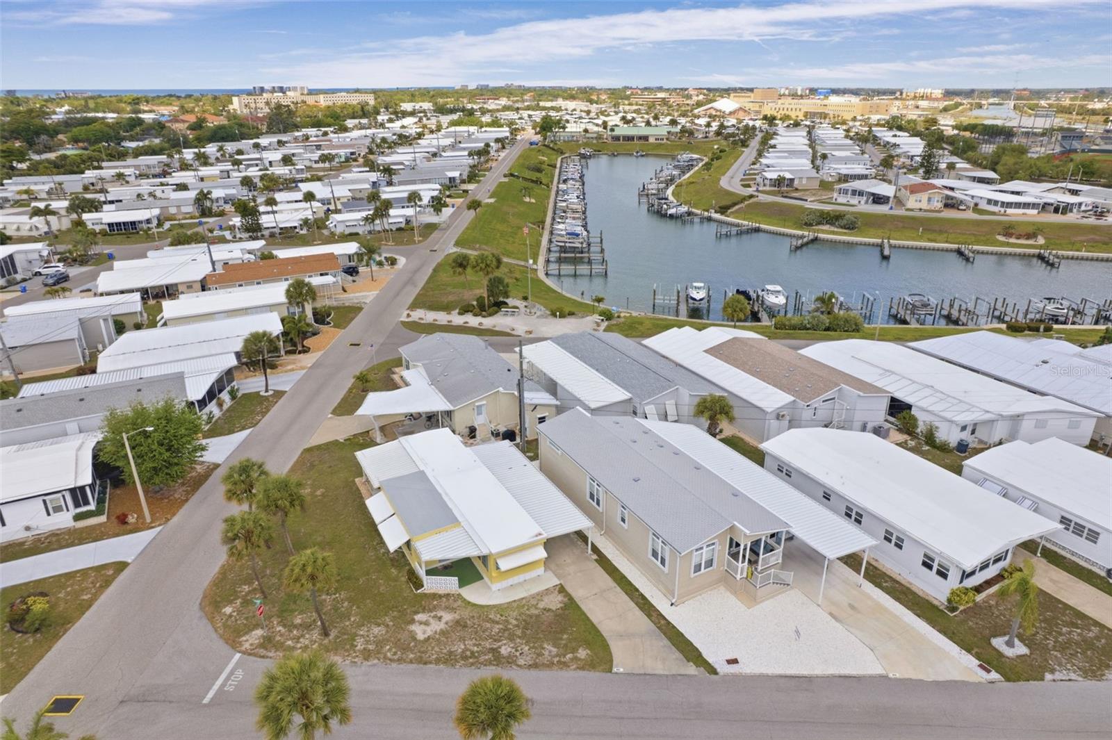 COUNTRY CLUB ESTATES - Residential