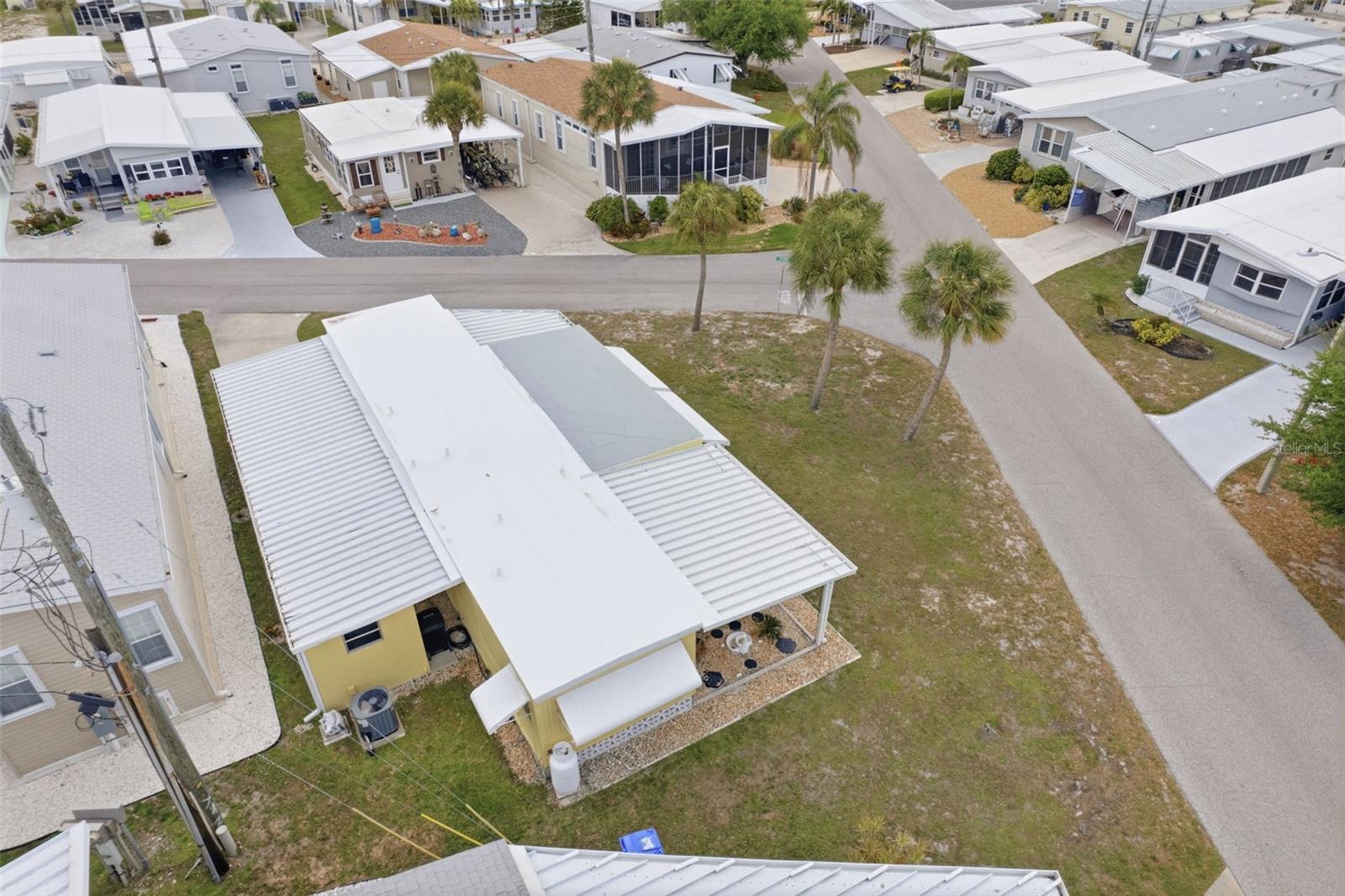 COUNTRY CLUB ESTATES - Residential