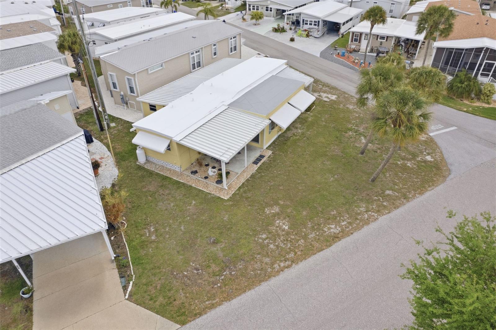 COUNTRY CLUB ESTATES - Residential