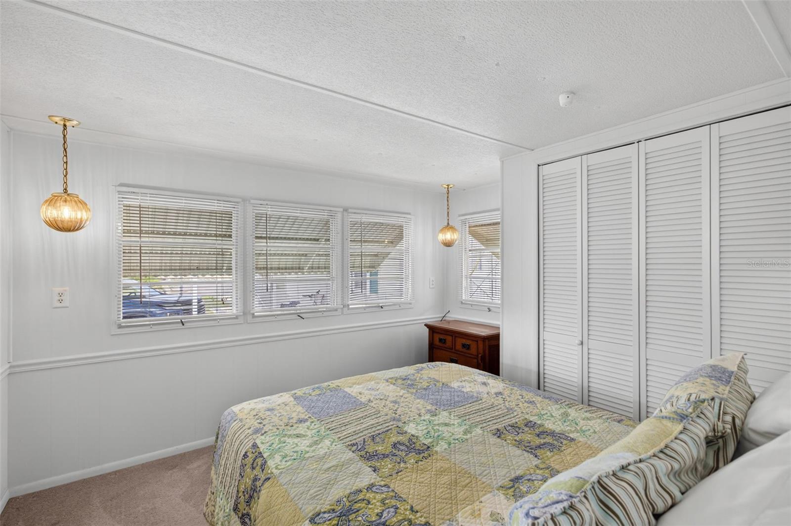 COUNTRY CLUB ESTATES - Residential