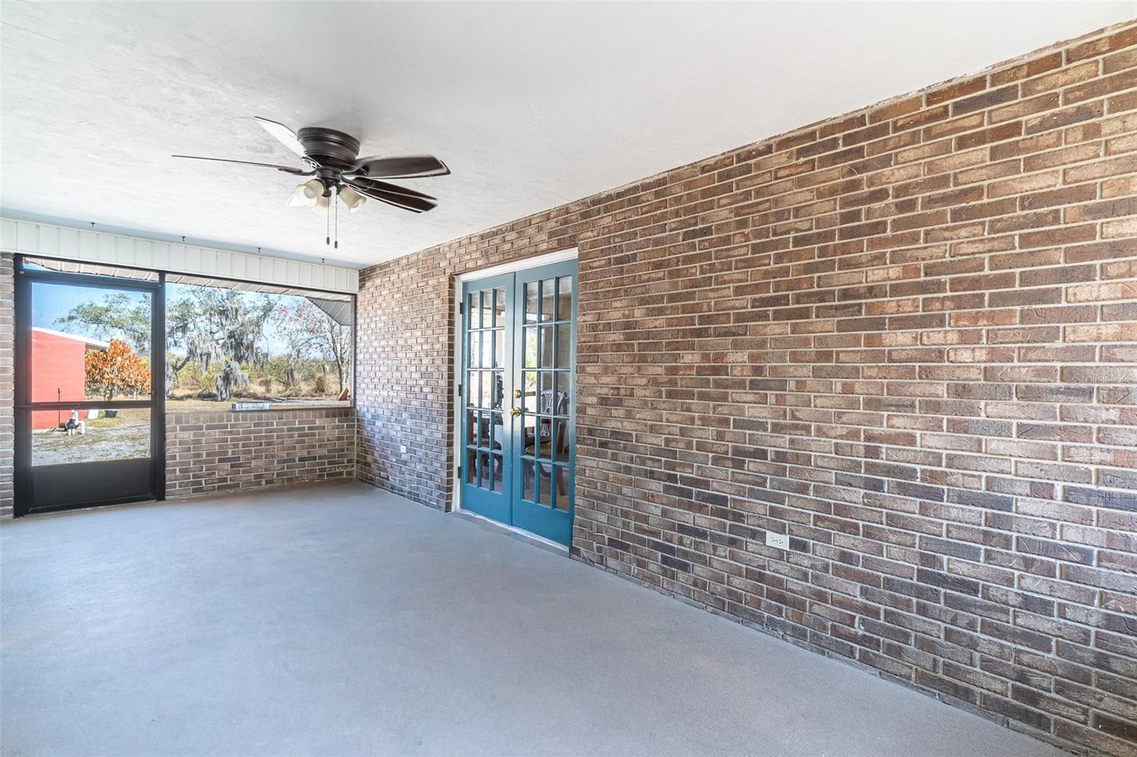 SUNSET LAKE ESTATES - Residential