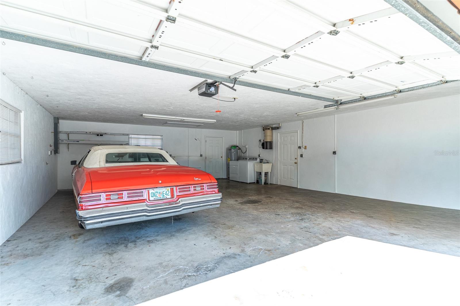 SUNSET LAKE ESTATES - Residential