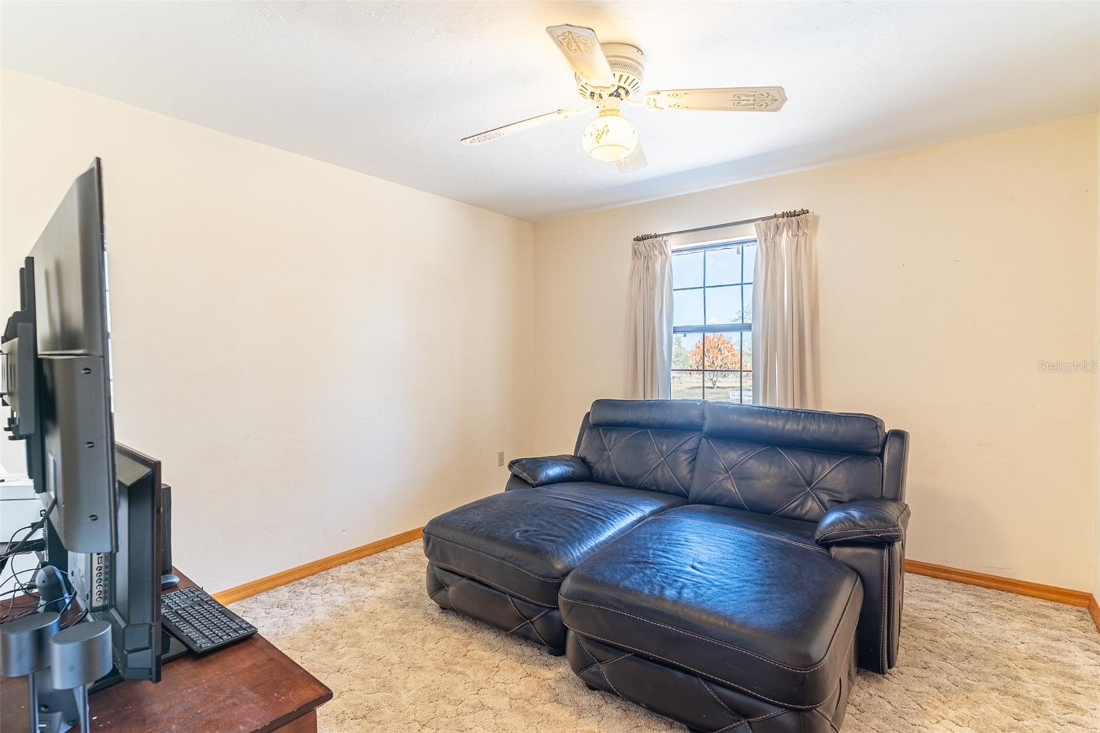 SUNSET LAKE ESTATES - Residential