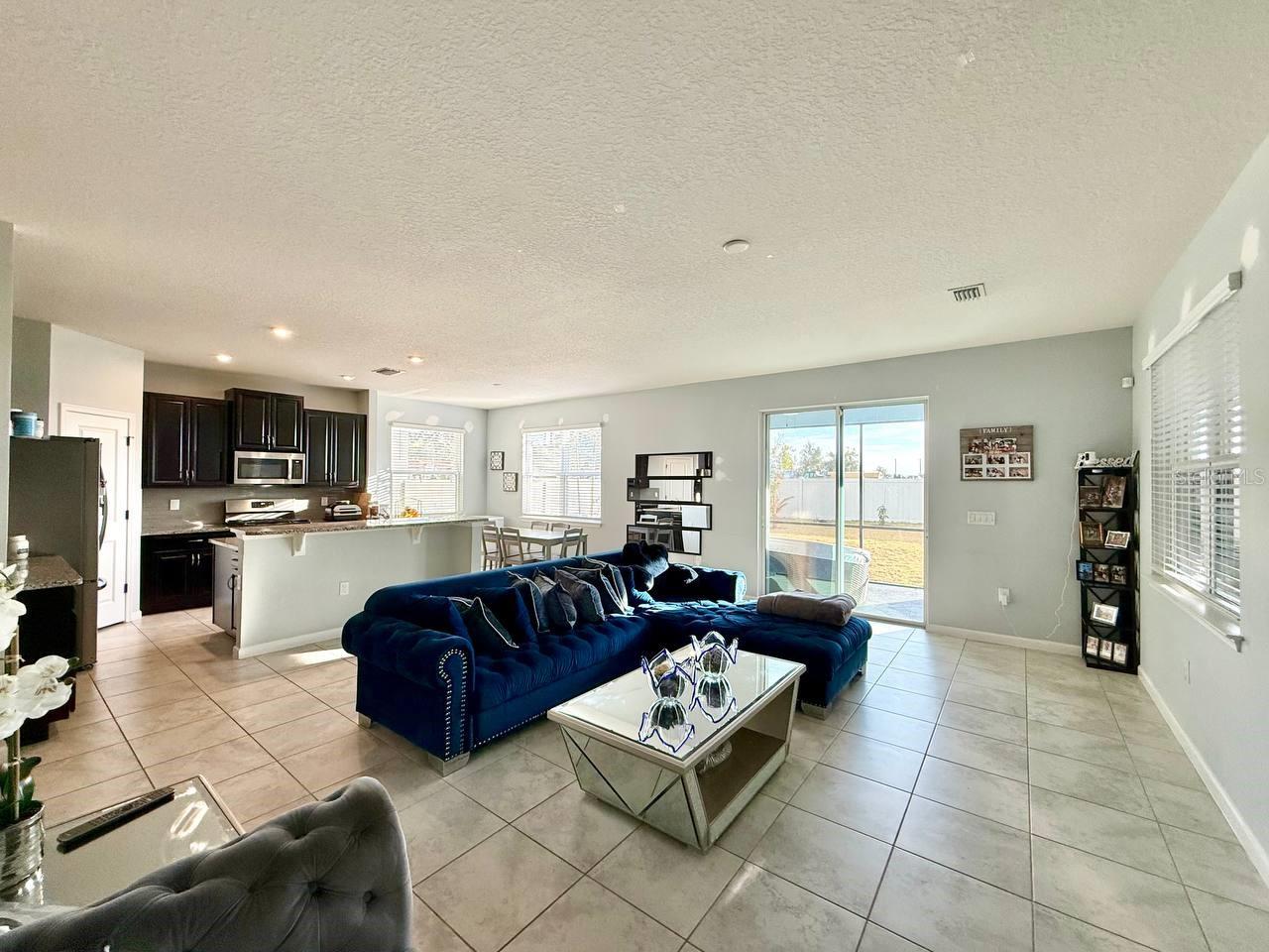 LUCAYA LAKE CLUB PH 4C - Residential