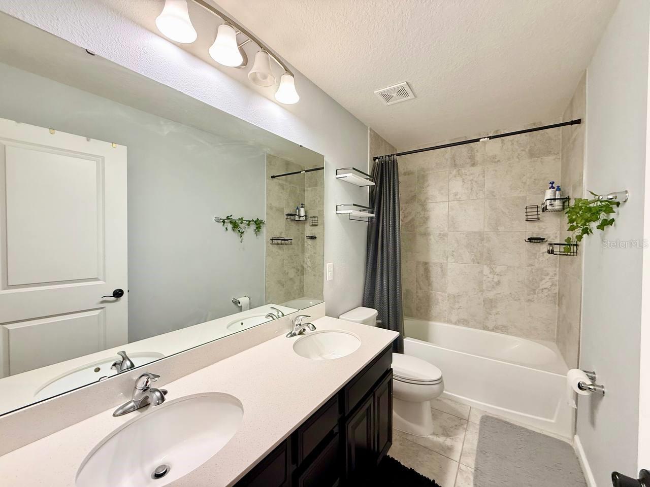 LUCAYA LAKE CLUB PH 4C - Residential