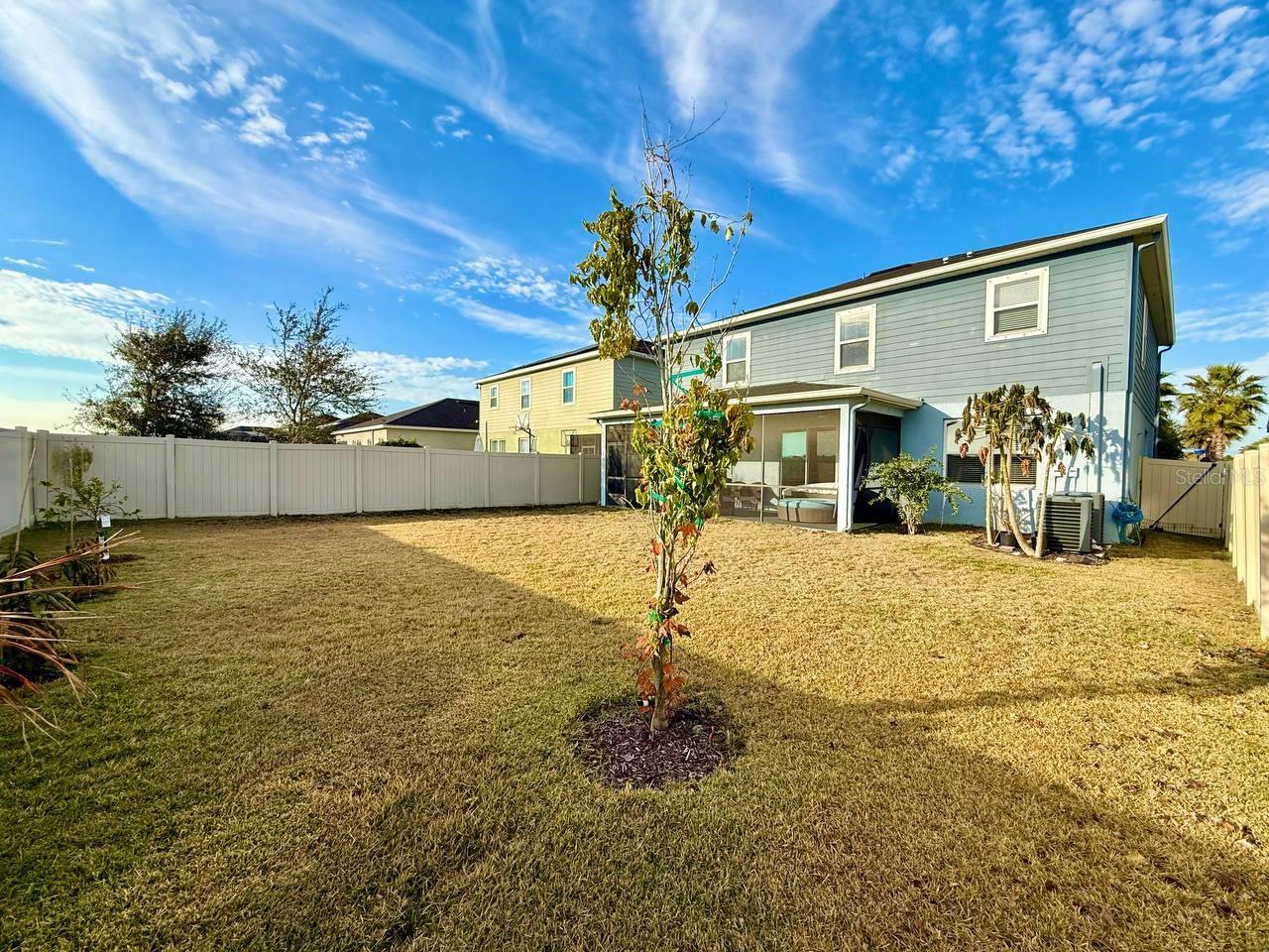 LUCAYA LAKE CLUB PH 4C - Residential