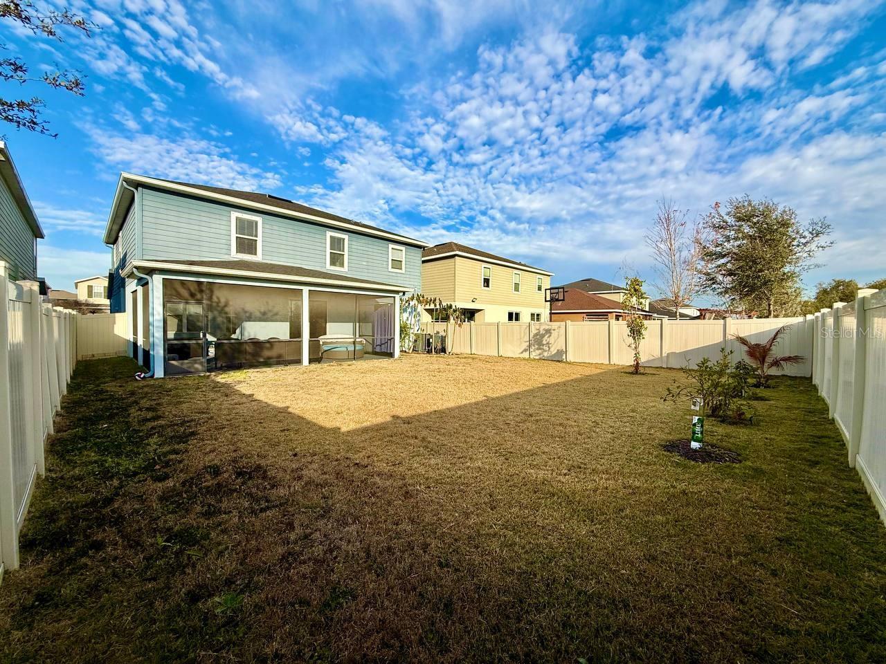 LUCAYA LAKE CLUB PH 4C - Residential