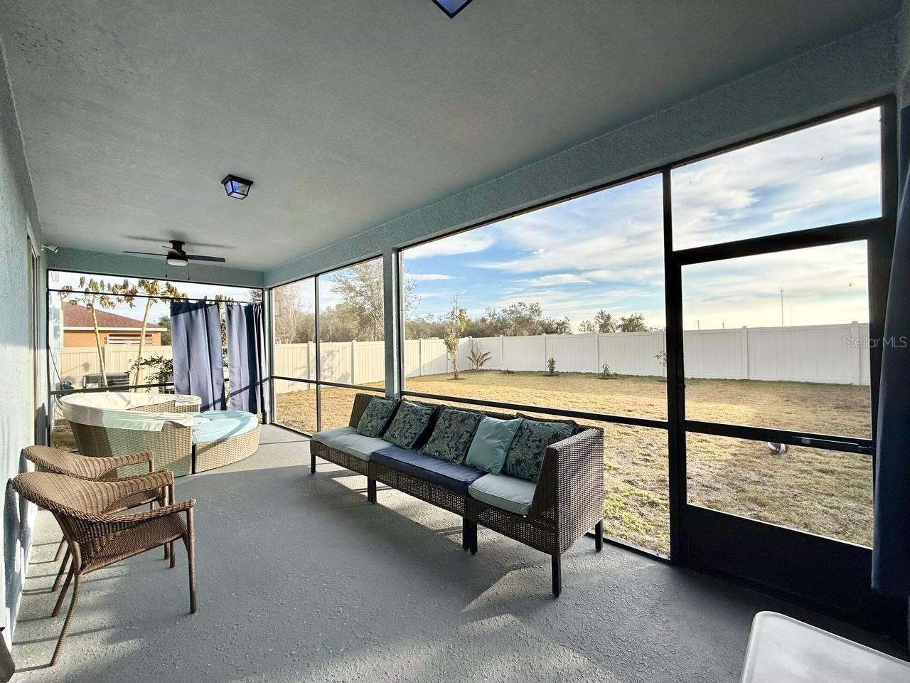 LUCAYA LAKE CLUB PH 4C - Residential