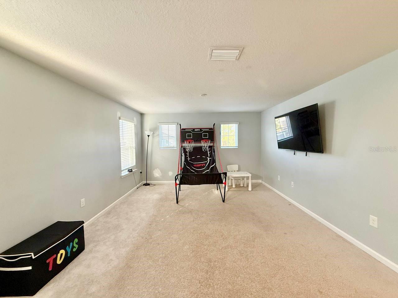 LUCAYA LAKE CLUB PH 4C - Residential