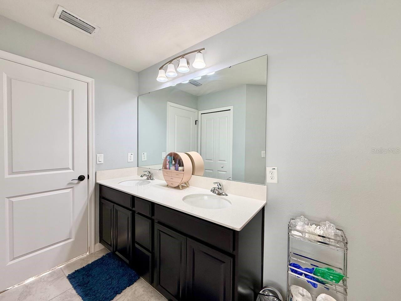 LUCAYA LAKE CLUB PH 4C - Residential