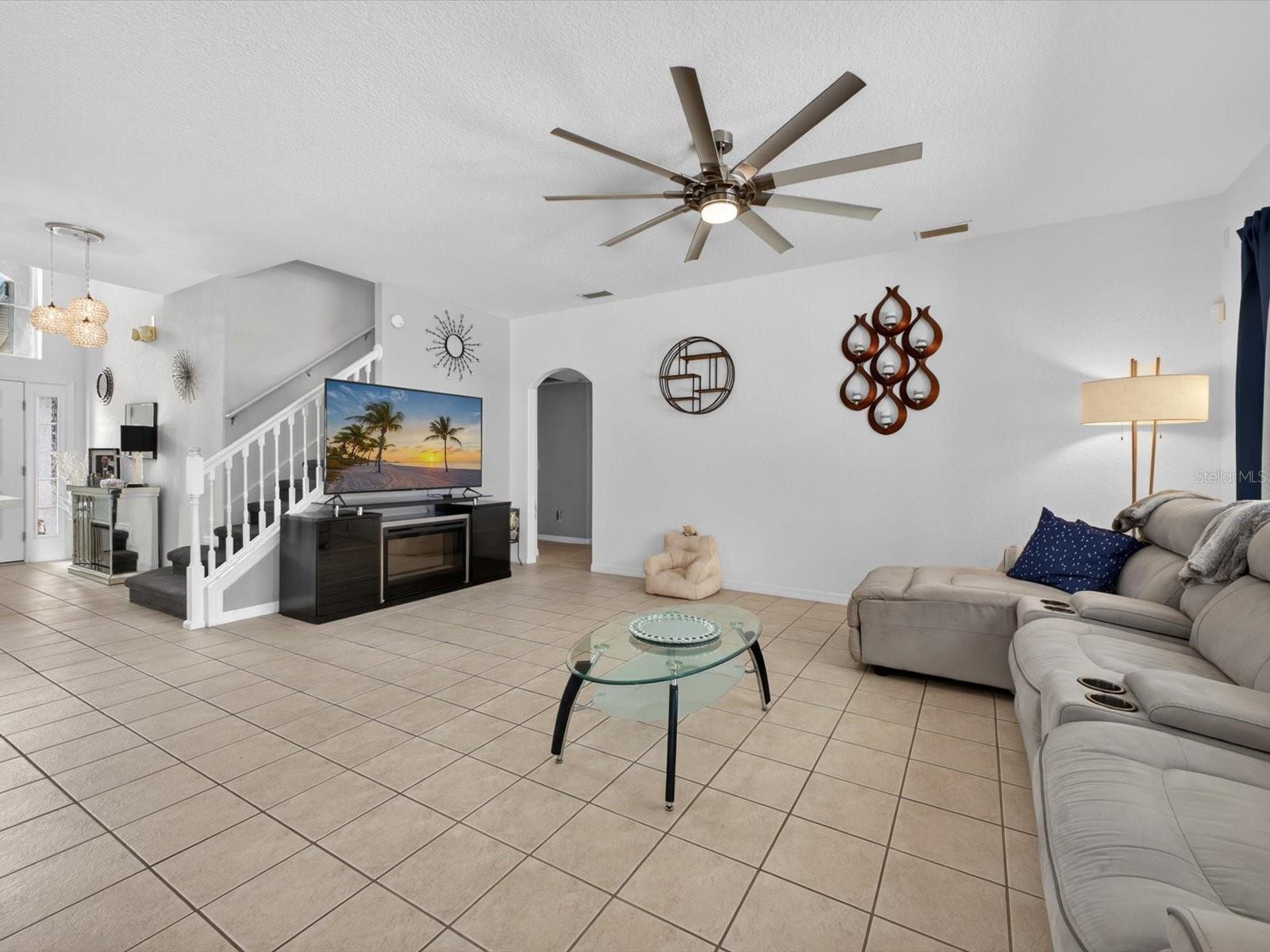 SAND HILL POINT - Residential