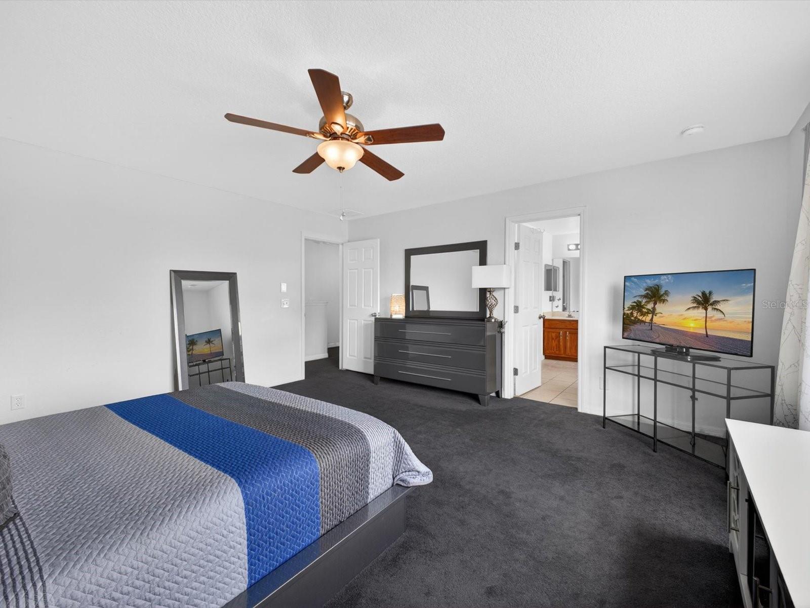 SAND HILL POINT - Residential
