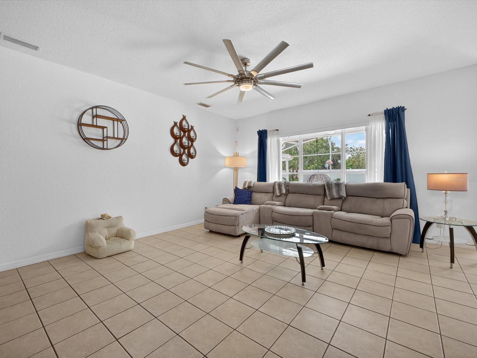 SAND HILL POINT - Residential