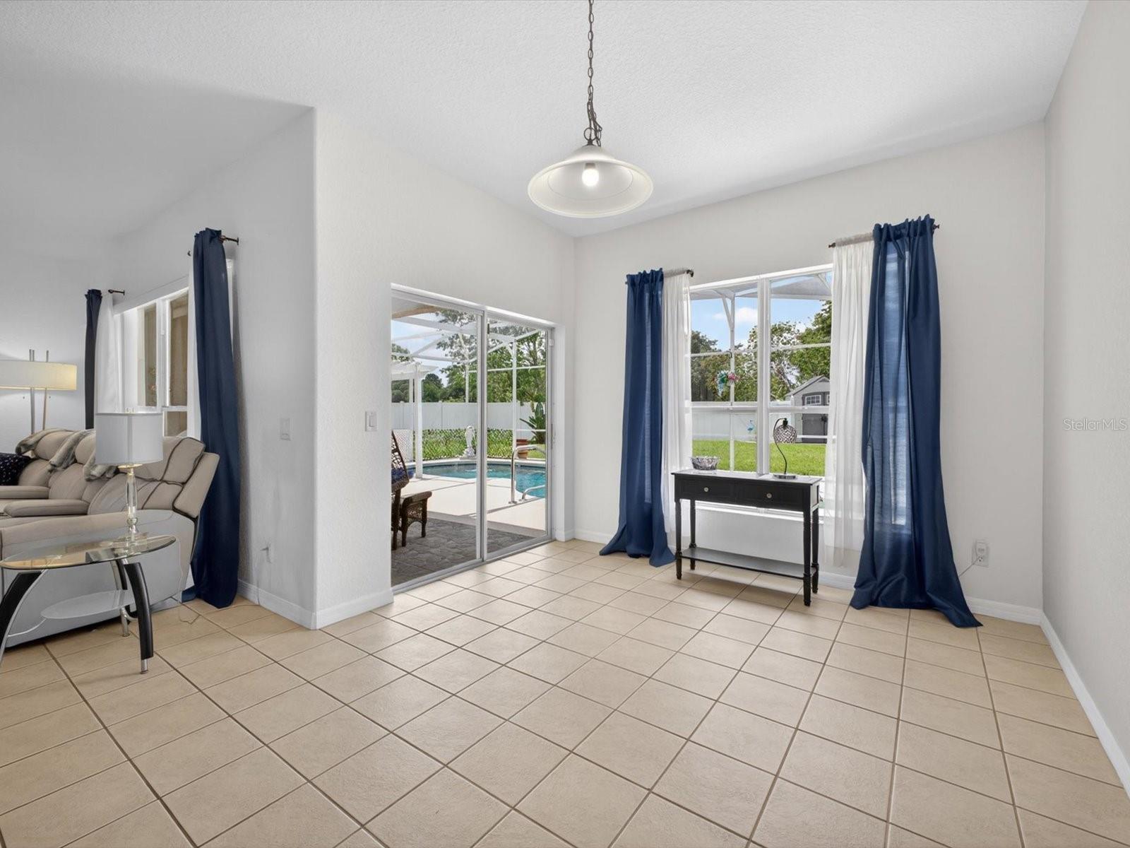 SAND HILL POINT - Residential