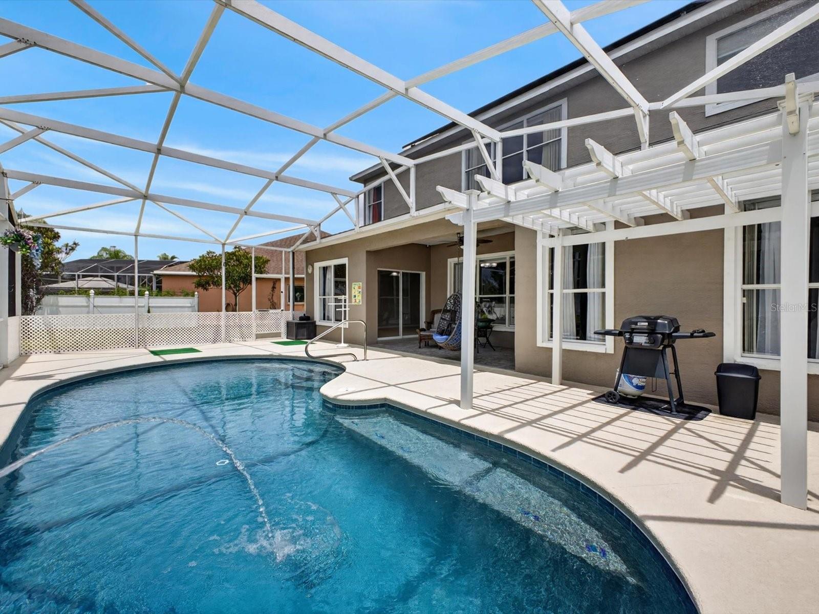 SAND HILL POINT - Residential