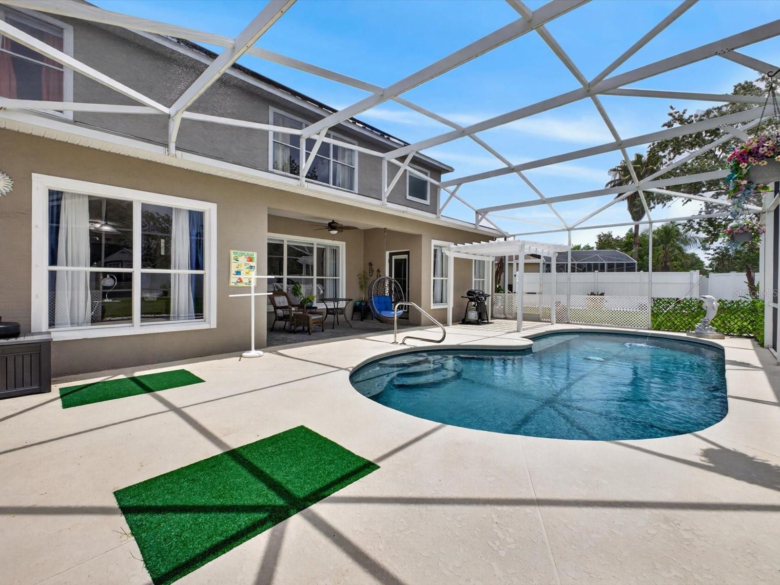 SAND HILL POINT - Residential