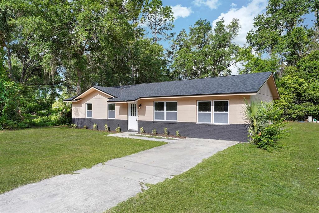 Photo of 111 Elm Avenue, Palatka, FL 32177 (MLS # FC319603)