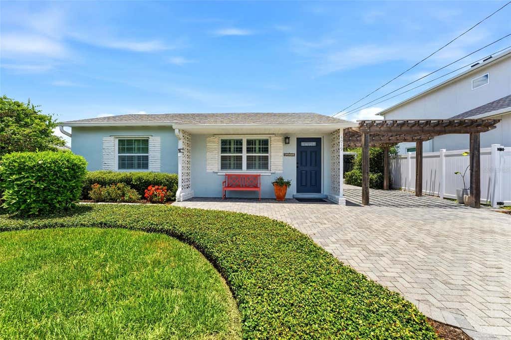Photo of 4019 W Fig Street, Tampa, FL 33609 (MLS # TB8527356)