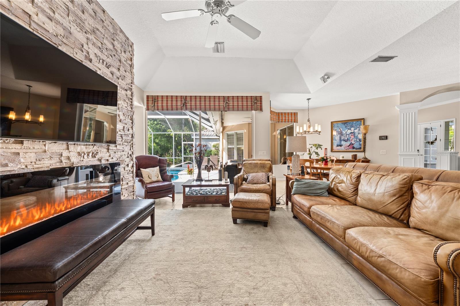 EDGEWATER VILLAGE SUBPHASE B - Residential