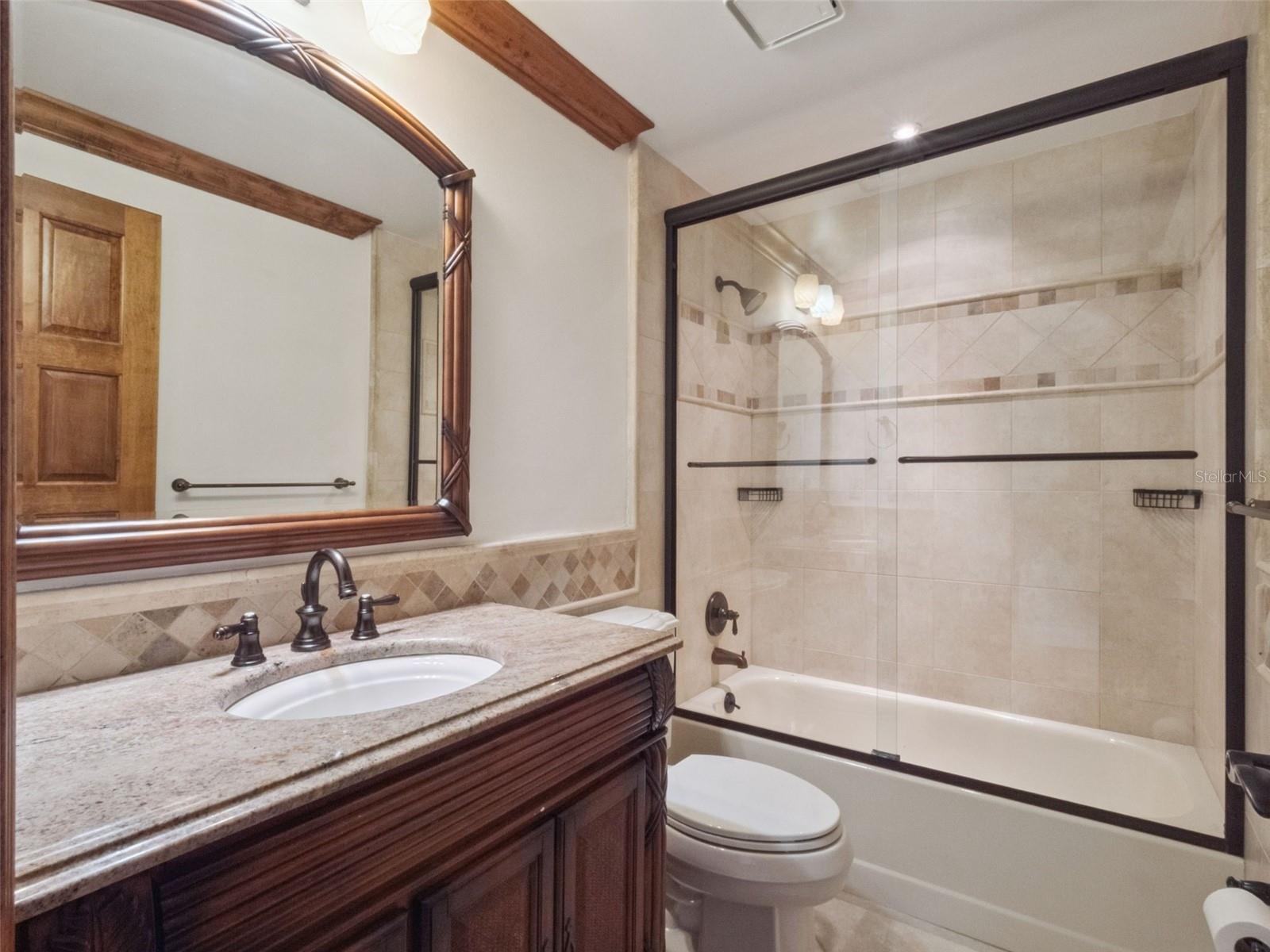 KENSINGTON PARK - Residential