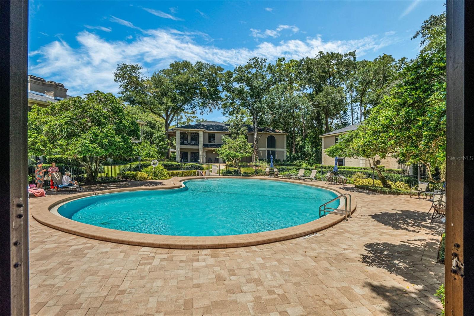 KENSINGTON PARK - Residential