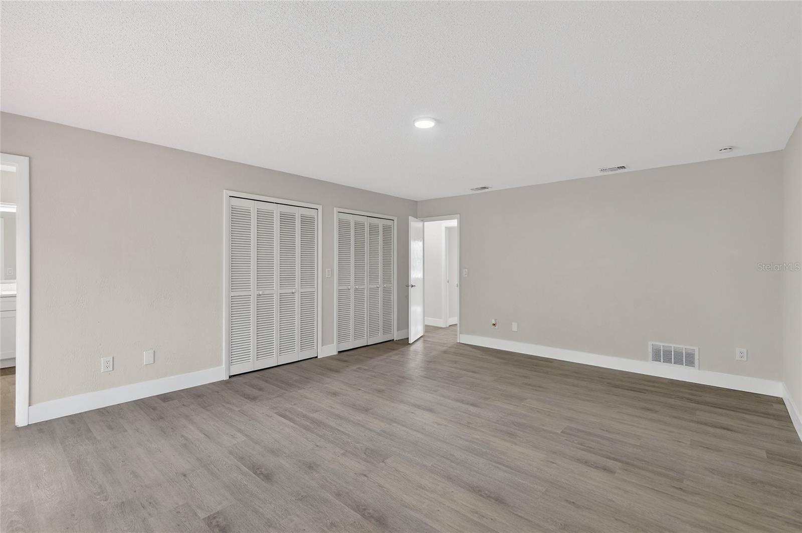 QUIET PLACE IN COUNTRY UNIT 06 - Residential