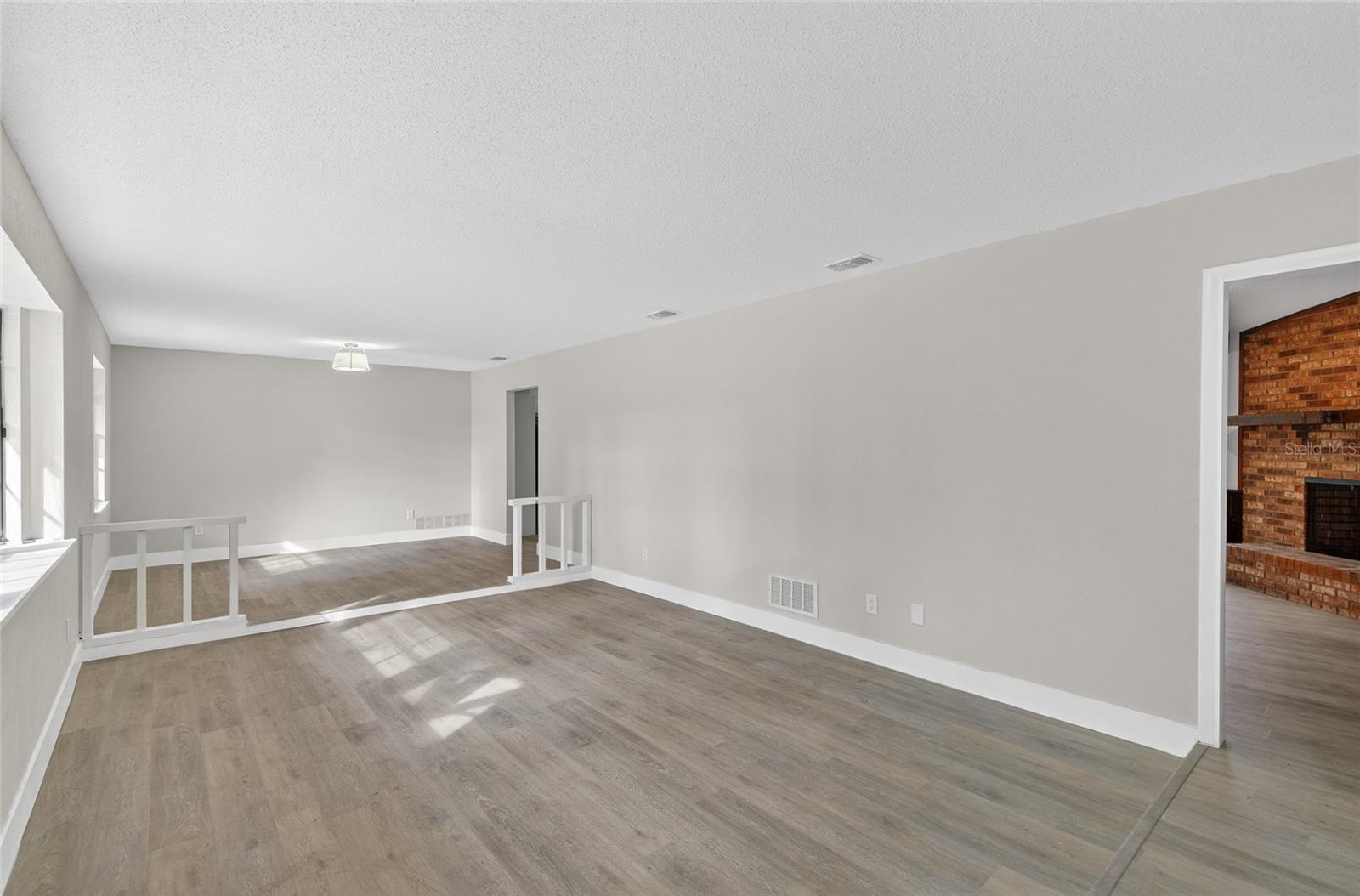 QUIET PLACE IN COUNTRY UNIT 06 - Residential