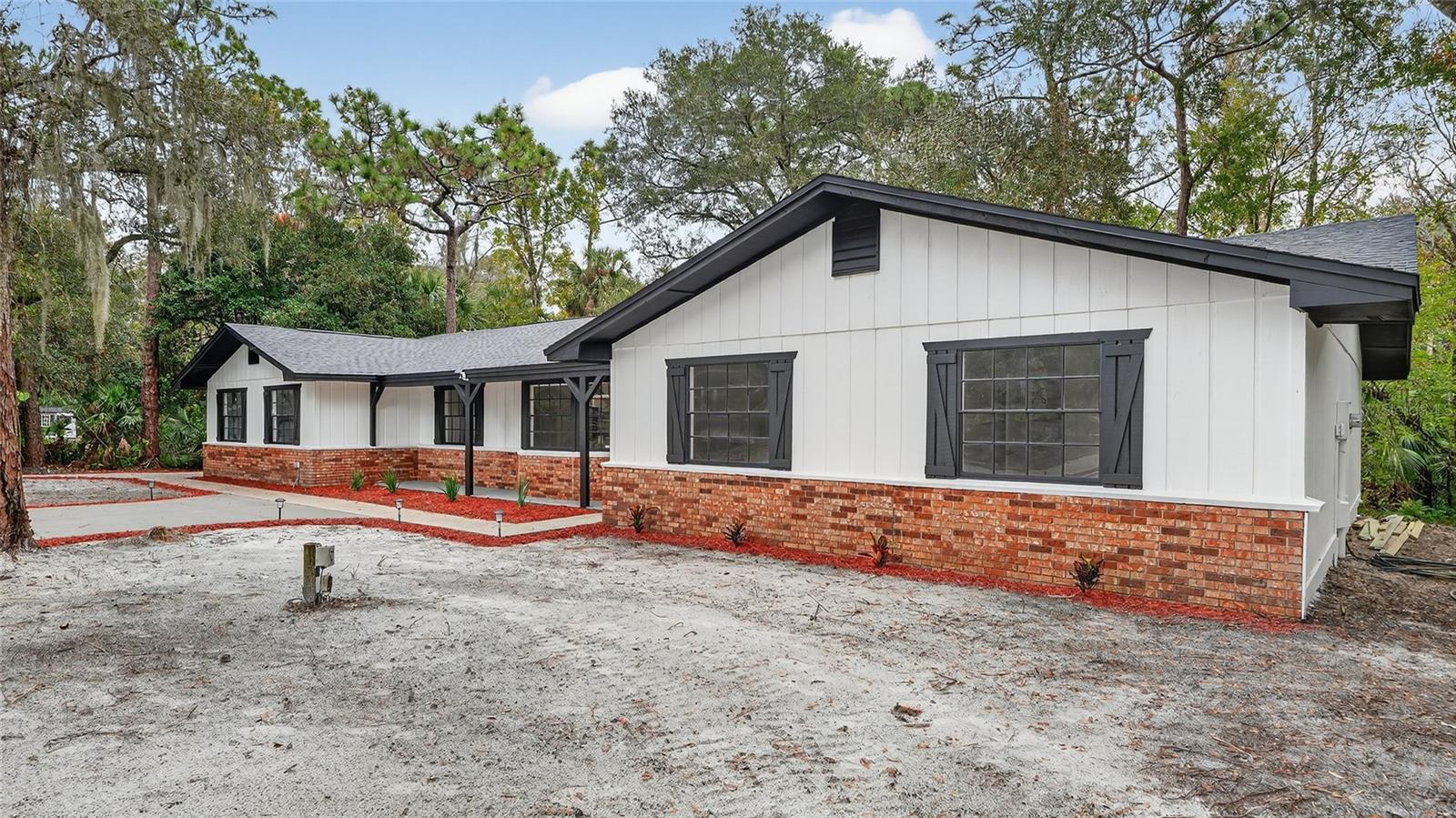 QUIET PLACE IN COUNTRY UNIT 06 - Residential