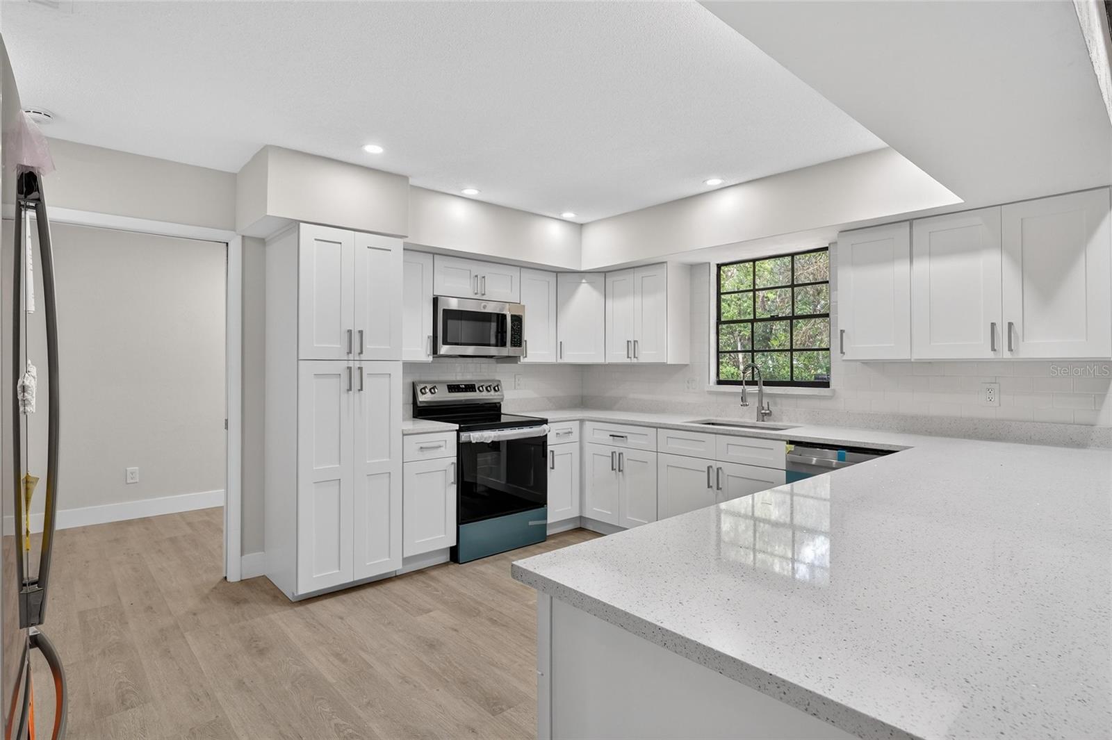 QUIET PLACE IN COUNTRY UNIT 06 - Residential