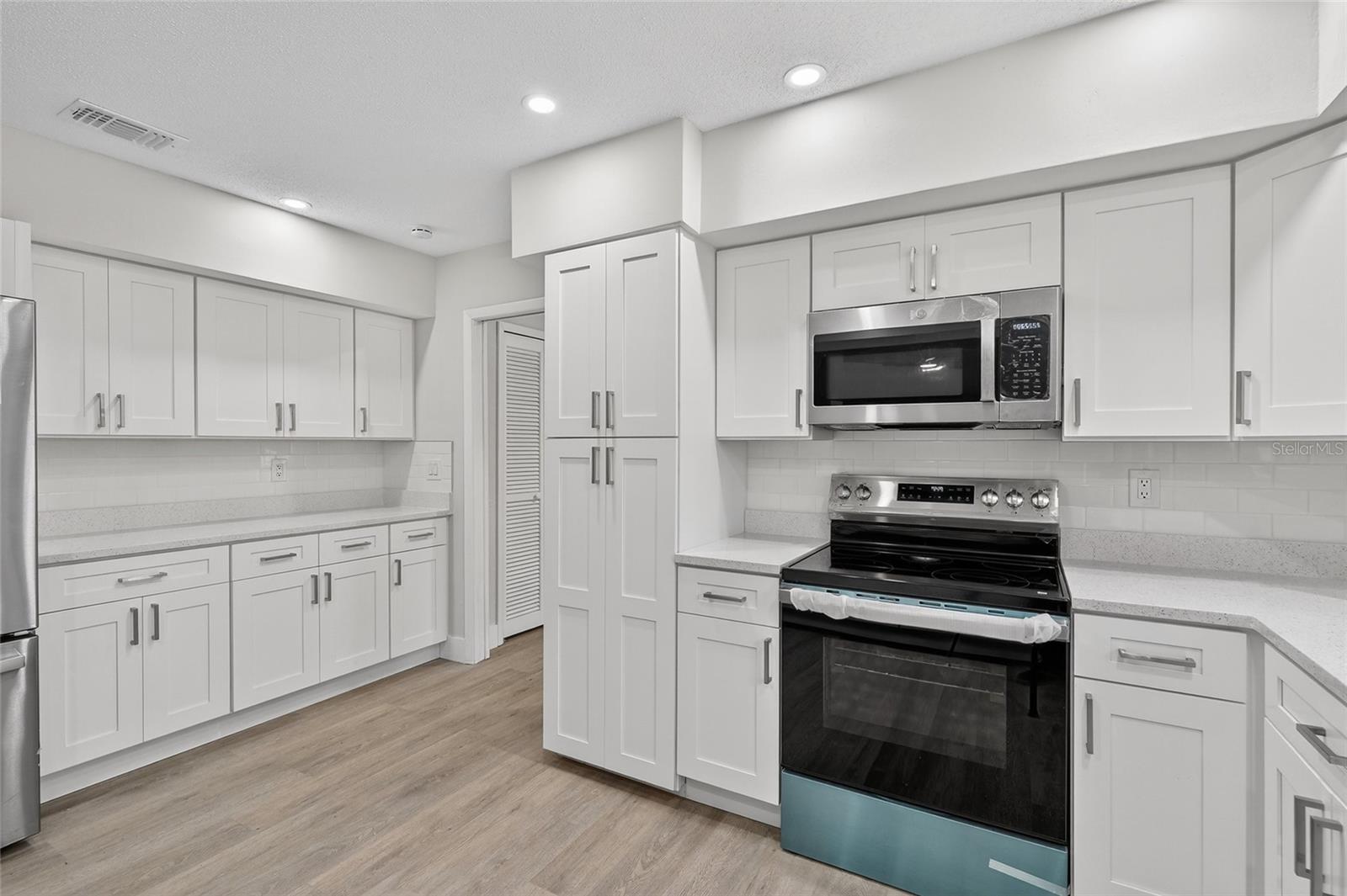 QUIET PLACE IN COUNTRY UNIT 06 - Residential