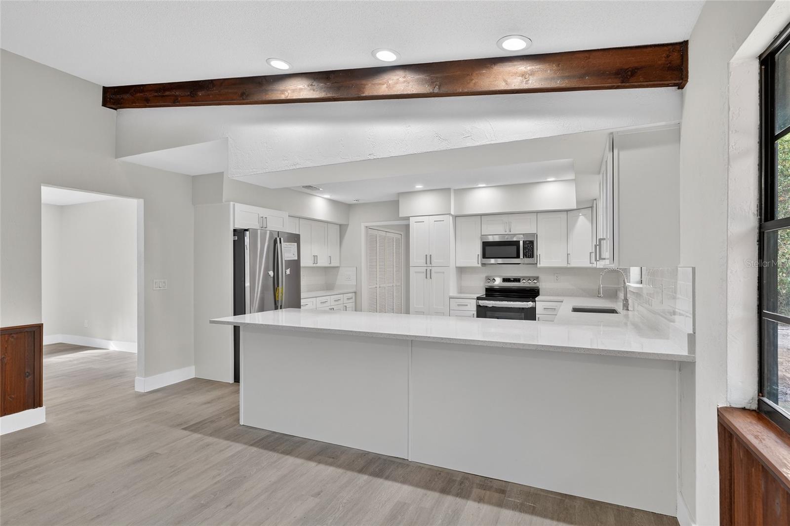 QUIET PLACE IN COUNTRY UNIT 06 - Residential