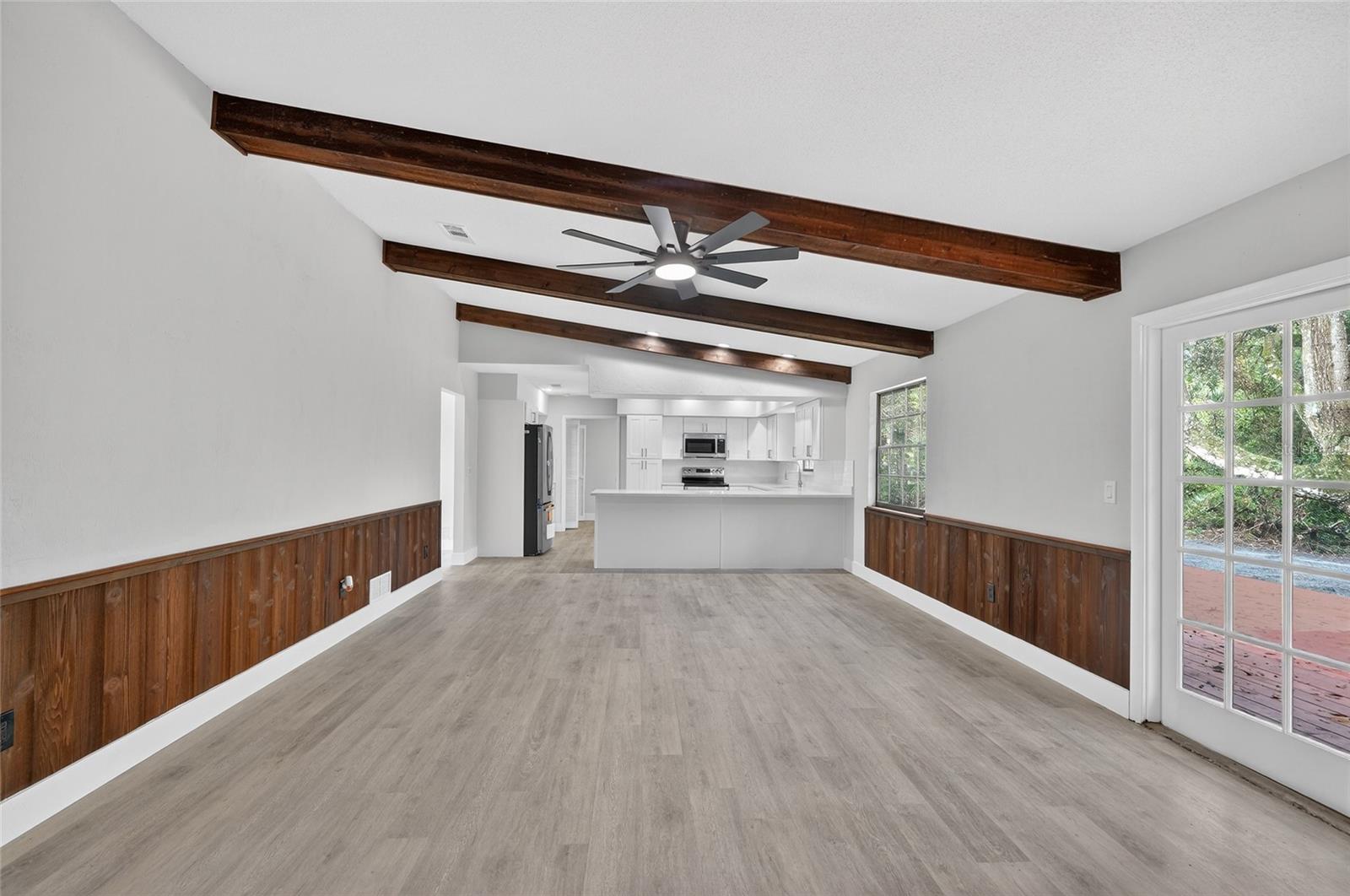 QUIET PLACE IN COUNTRY UNIT 06 - Residential