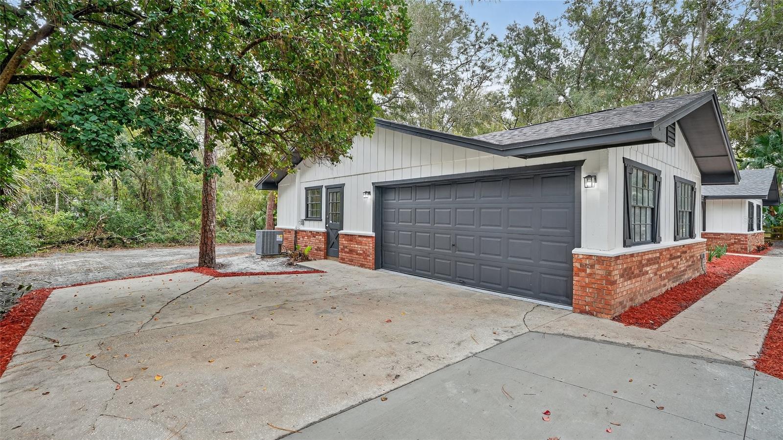 QUIET PLACE IN COUNTRY UNIT 06 - Residential