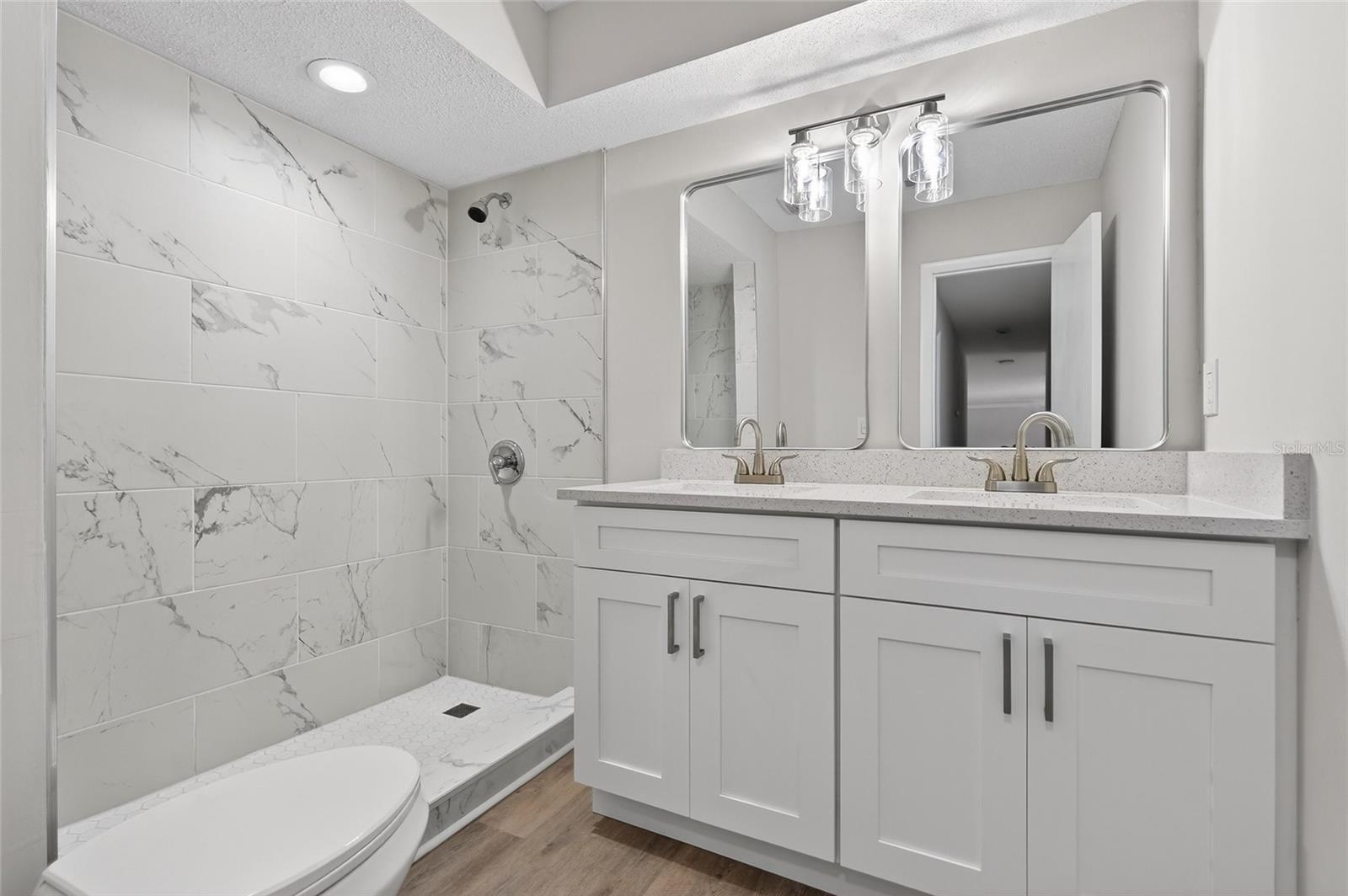 QUIET PLACE IN COUNTRY UNIT 06 - Residential