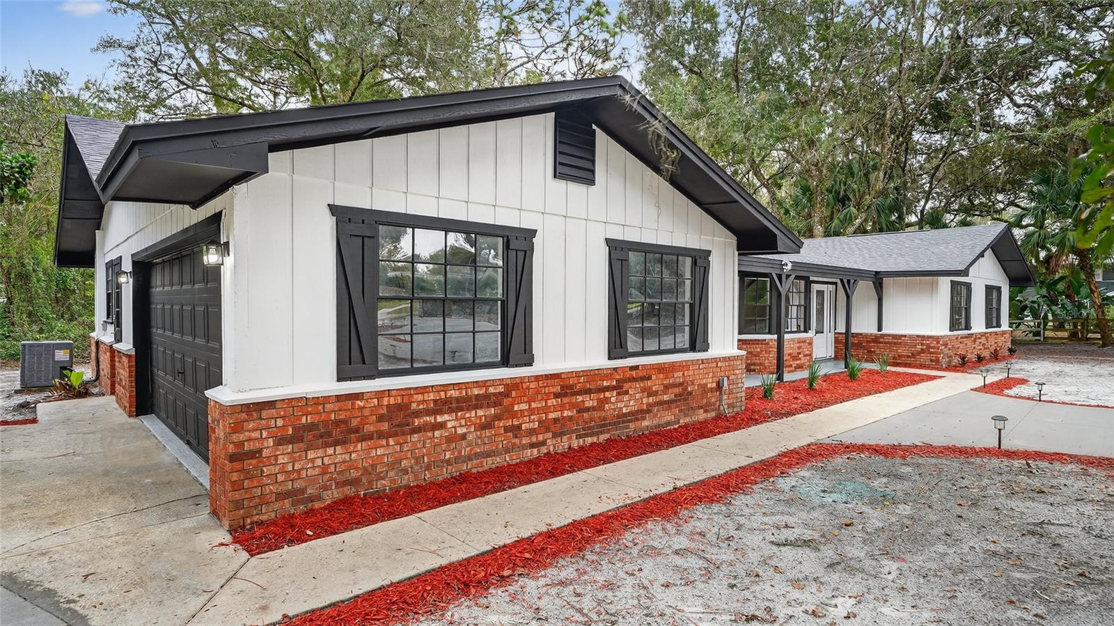 QUIET PLACE IN COUNTRY UNIT 06 - Residential