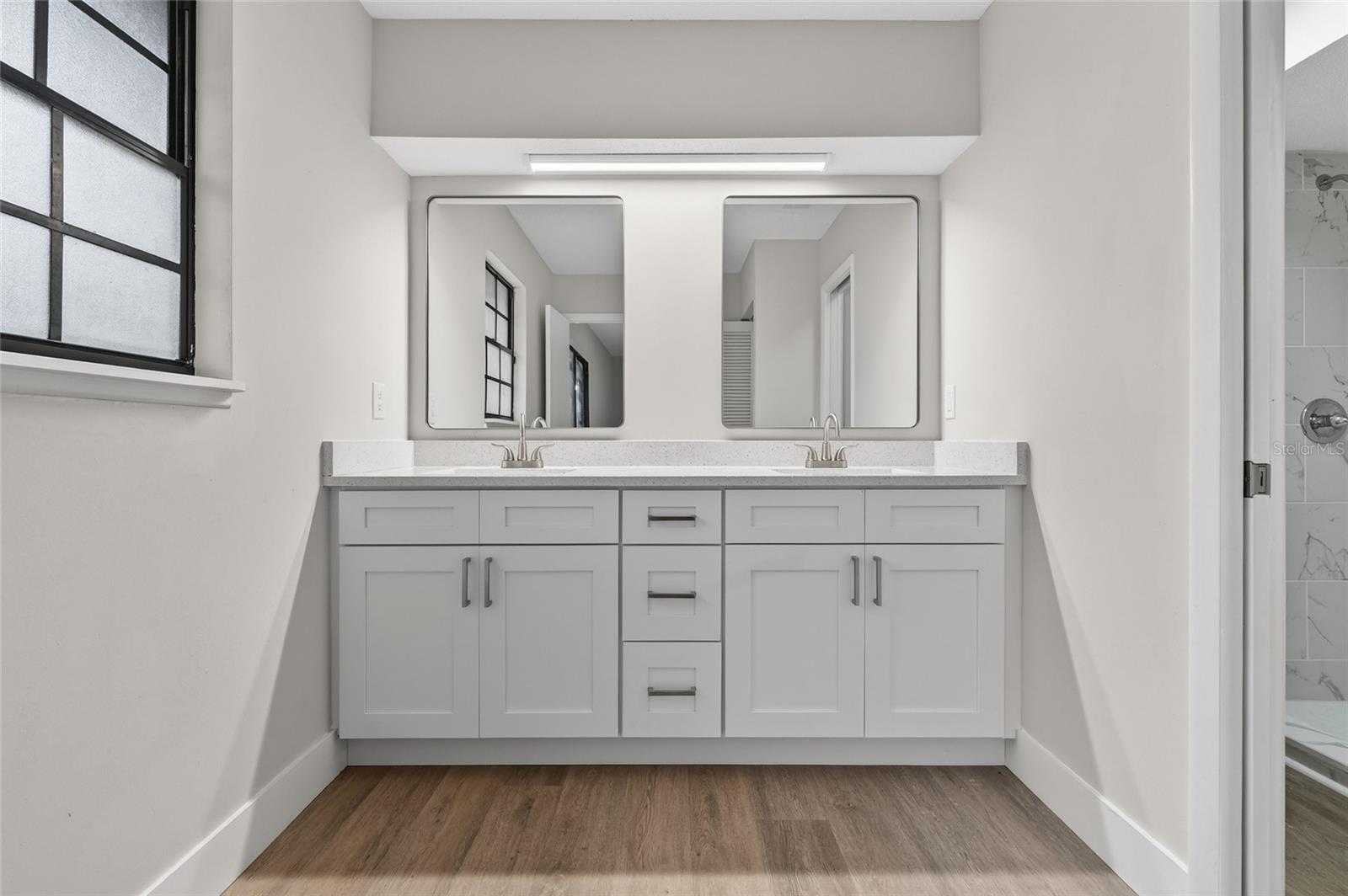 QUIET PLACE IN COUNTRY UNIT 06 - Residential