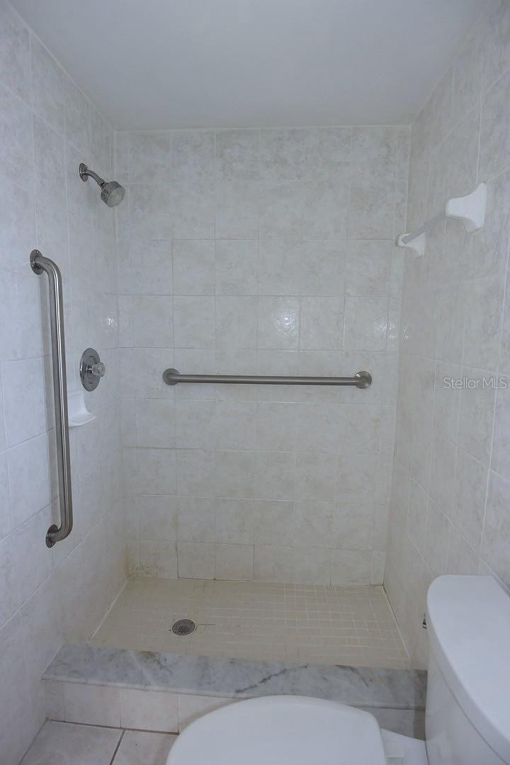 LA VILLA GARDENS - Residential