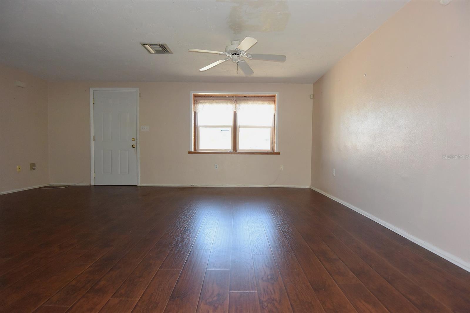 LA VILLA GARDENS - Residential