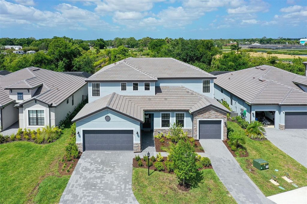 Photo of 15107 Sea Salt Way, Bradenton, FL 34211 (MLS # A4689850)